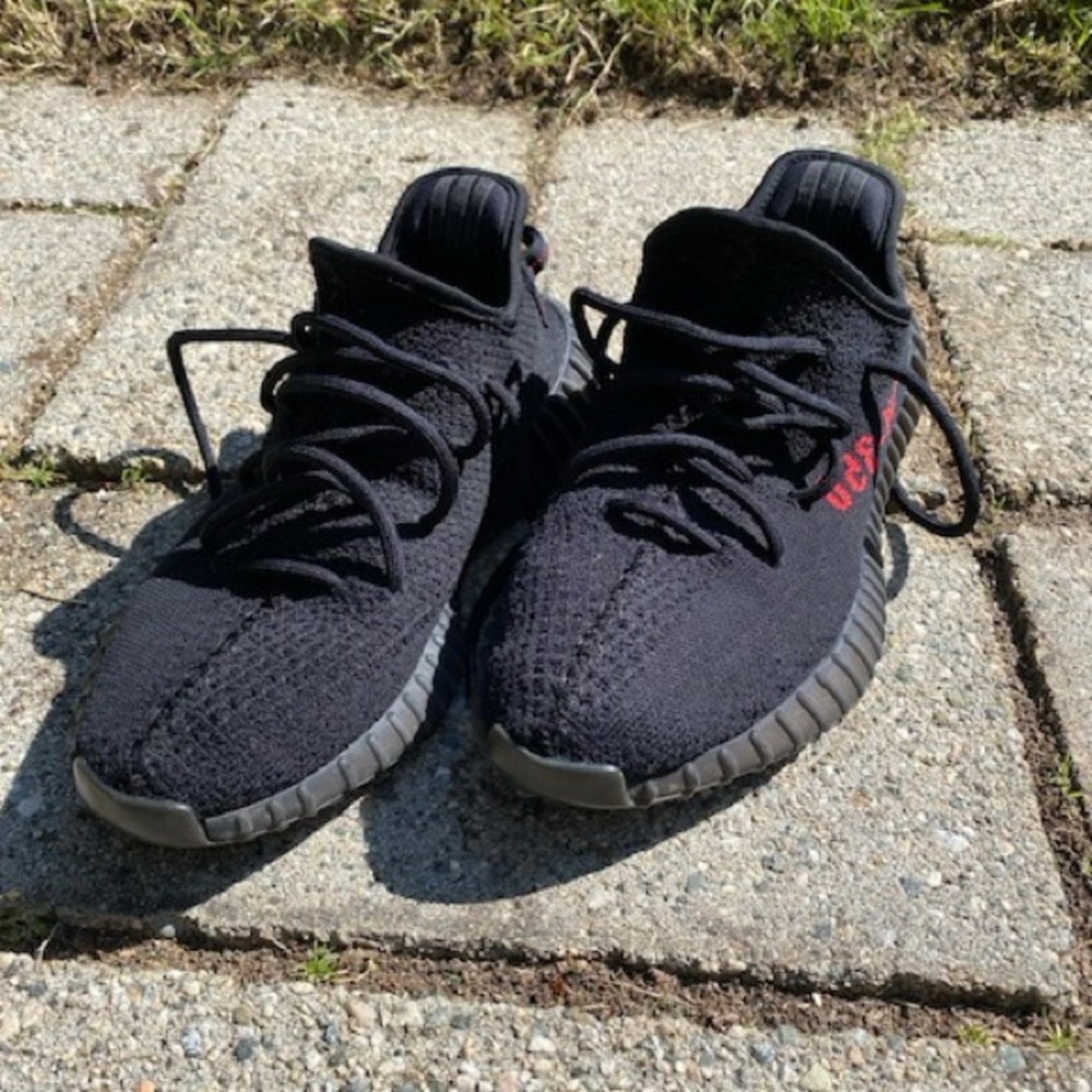 Adidas Yeezy Boost 350 V2 Black Red size US 8, UK  7 1/2, EU 41.5